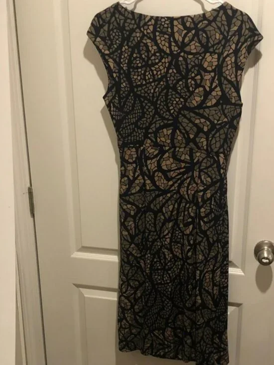 connected apparel Black and Tan Leaf-Pattern Midi Sheath Dress - Picture 4 of 7